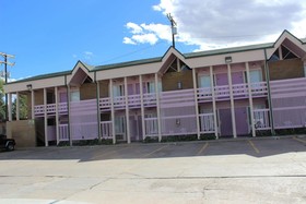 Safari Inn