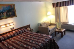 Safari Inn