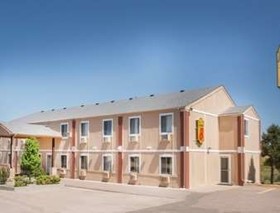 Super 8 by Wyndham Limon