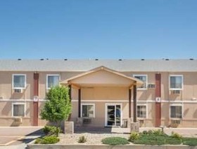 Super 8 by Wyndham Limon