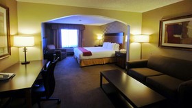 Holiday Inn Express & Suites Littleton