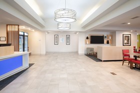 Holiday Inn Express & Suites Longmont