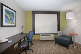 Holiday Inn Express & Suites Longmont