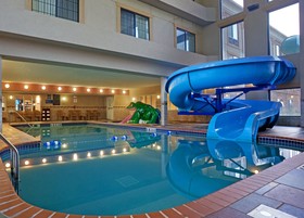 Holiday Inn Express & Suites Longmont