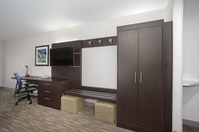 Holiday Inn Express & Suites Longmont