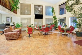 Super 8 by Wyndham Longmont/Twin Peaks