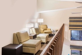 Super 8 by Wyndham Longmont/Twin Peaks