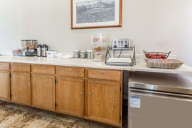 Travelodge by Wyndham Longmont
