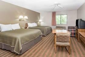 Travelodge by Wyndham Longmont