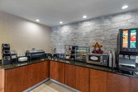 Best Western Plus Louisville Inn & Suites