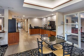 Best Western Plus Louisville Inn & Suites