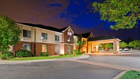 Best Western Plus Louisville Inn & Suites