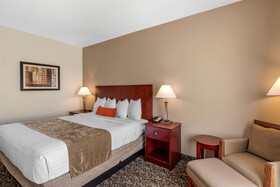 Best Western Plus Louisville Inn & Suites