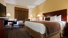 Best Western Plus Louisville Inn & Suites