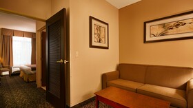 Best Western Plus Louisville Inn & Suites