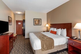 Best Western Plus Louisville Inn & Suites
