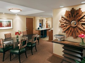 Embassy Suites by Hilton Loveland Hotel Conference Center & Spa