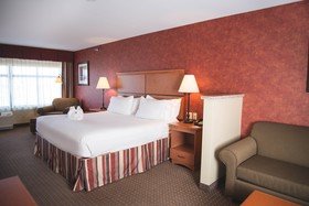 Holiday Inn Express & Suites Loveland