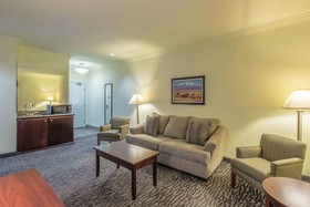 La Quinta Inn & Suites by Wyndham Loveland