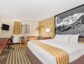 Travelodge by Wyndham Loveland/Fort Collins Area