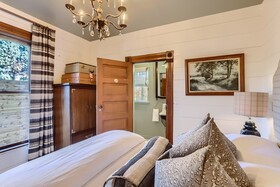 A-Lodge Lyons