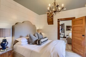 A-Lodge Lyons