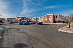 Days Inn by Wyndham Manitou Springs