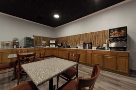 Quality Inn & Suites Manitou Springs At Pikes Peak