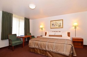Magnuson Hotel Manitou Springs