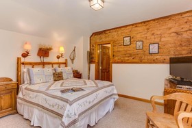 The Minturn Inn