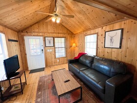 Cedar Creek Rv Park And Lodging