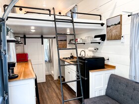 Cedar Creek Rv Park And Lodging