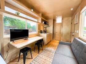 Cedar Creek Rv Park And Lodging