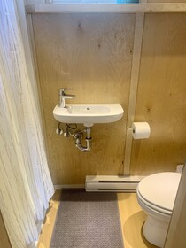 Cedar Creek Rv Park And Lodging