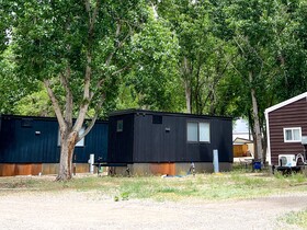 Cedar Creek Rv Park And Lodging