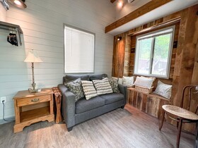 Cedar Creek Rv Park And Lodging
