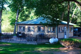 Cedar Creek Rv Park And Lodging