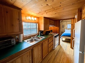 Cedar Creek Rv Park And Lodging