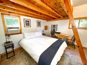 Cedar Creek Rv Park And Lodging