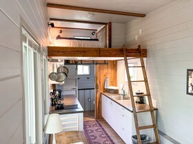 Cedar Creek Rv Park And Lodging