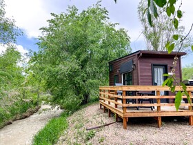 Cedar Creek Rv Park And Lodging