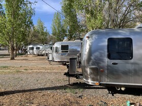 Cedar Creek Rv Park And Lodging