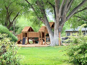 Cedar Creek Rv Park And Lodging