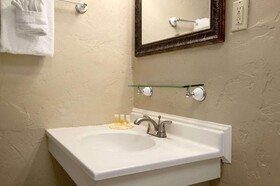 Days Inn by Wyndham Montrose