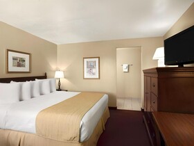 Days Inn by Wyndham Montrose