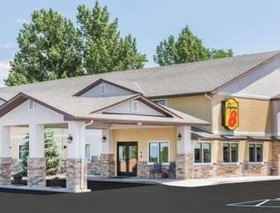 Super 8 by Wyndham Montrose