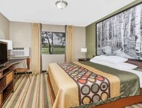 Super 8 by Wyndham Montrose