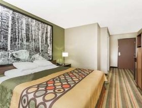 Super 8 by Wyndham Montrose