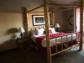 Ramada by Wyndham Monument