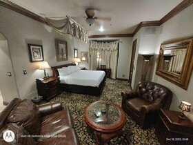 Arrowhead Manor